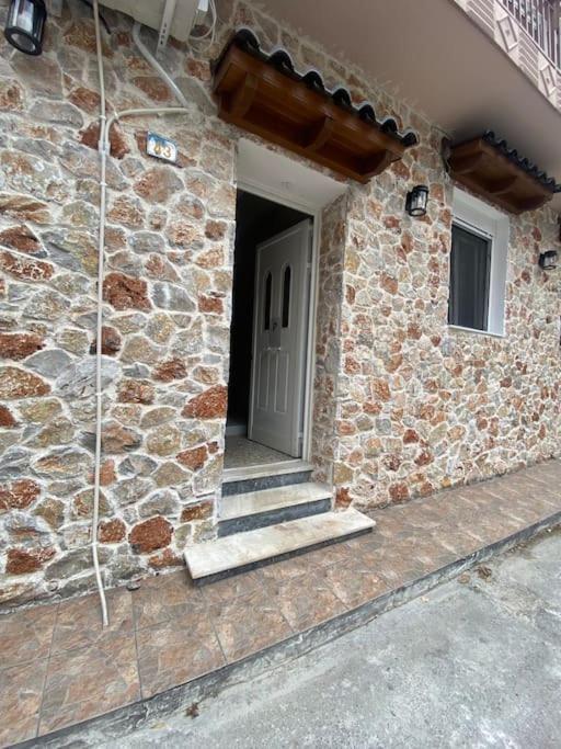 アカルナイStone House 48 Mアパートメント エクステリア 写真