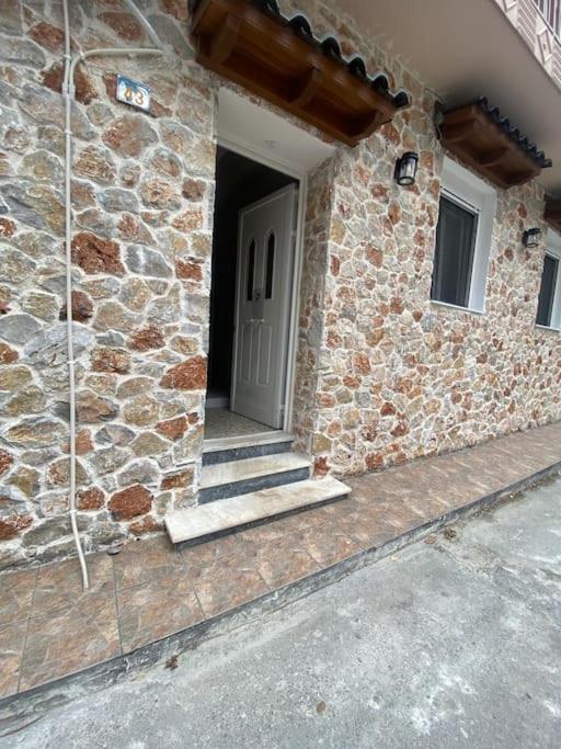アカルナイStone House 48 Mアパートメント エクステリア 写真